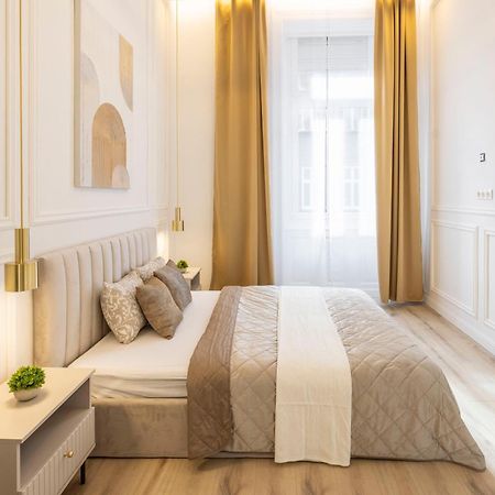 Exclusive & Prestigious Central Residence W/ Balcony Budapest Exterior foto
